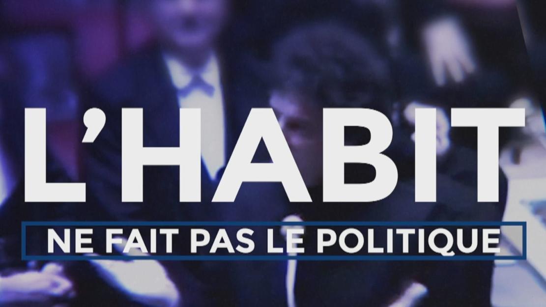 L'habit ne fait pas le politique Cécile Duflot, en robe de combat